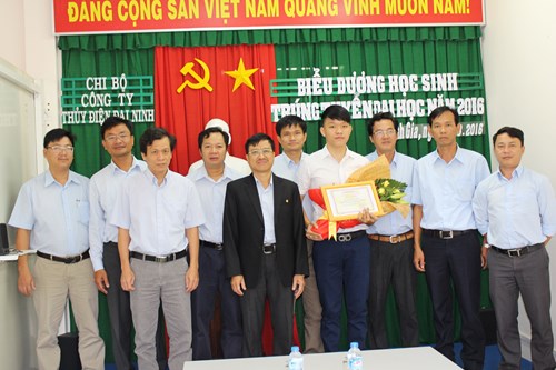 BIỂU DƯƠNG HỌC SINH TRÚNG TUYỂN ĐẠI HỌC NĂM 2016