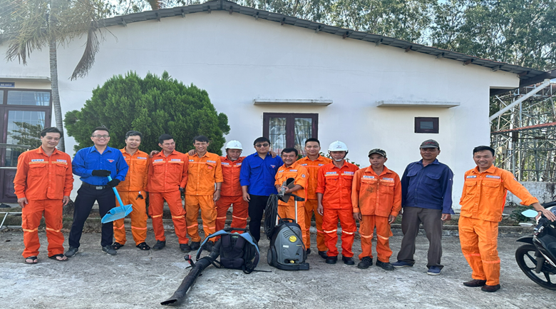 ĐOÀN CƠ SỞ CÔNG TY THỦY ĐIỆN ĐẠI NINH HƯỞNG ỨNG PHONG TRÀO THI ĐUA XANH-SẠCH-ĐẸP-AN TOÀN VÀ CHUNG TAY BẢO VỆ MÔI TRƯỜNG